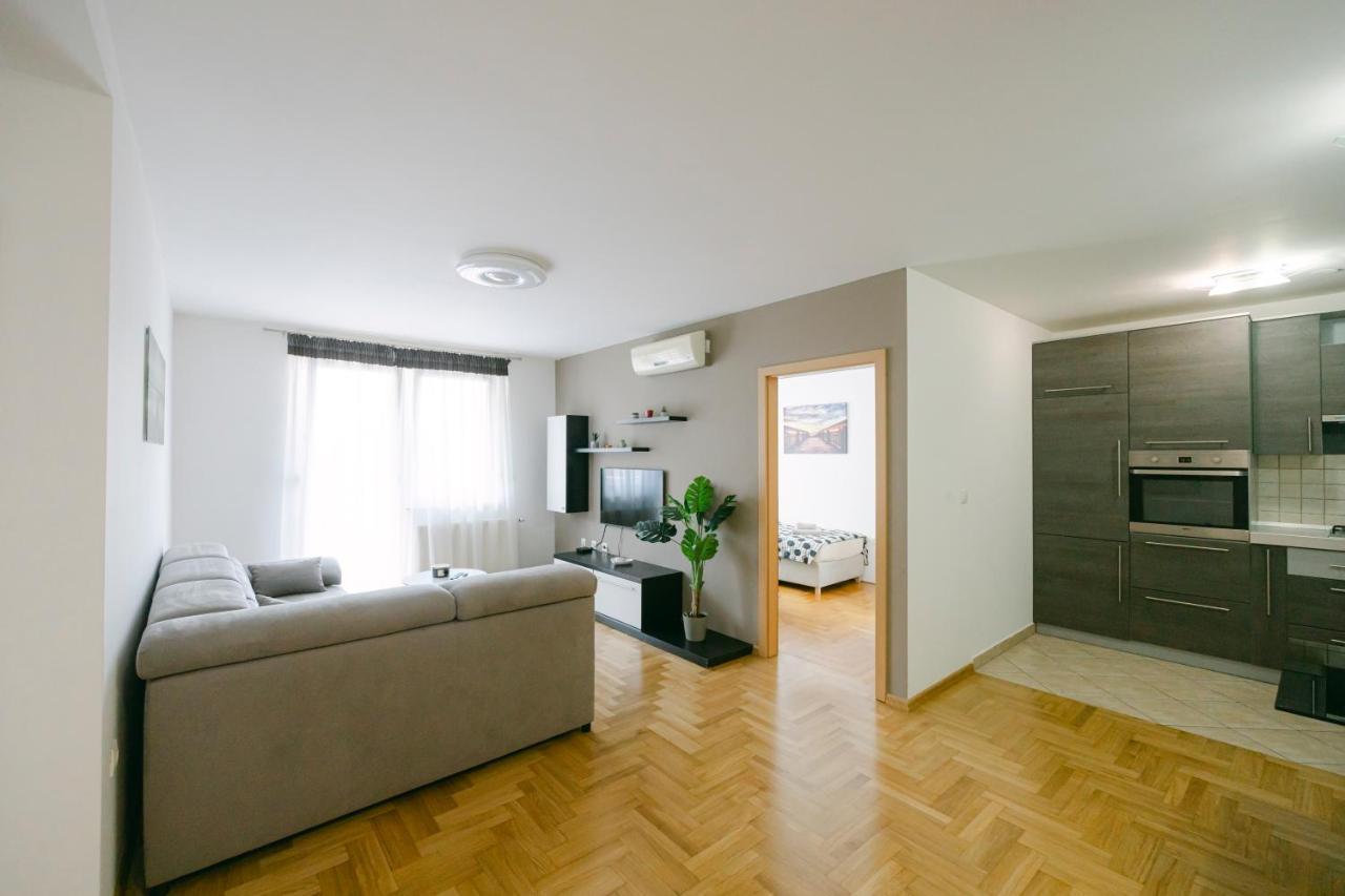 Ladenta Apartman*** Zagreb Exterior photo